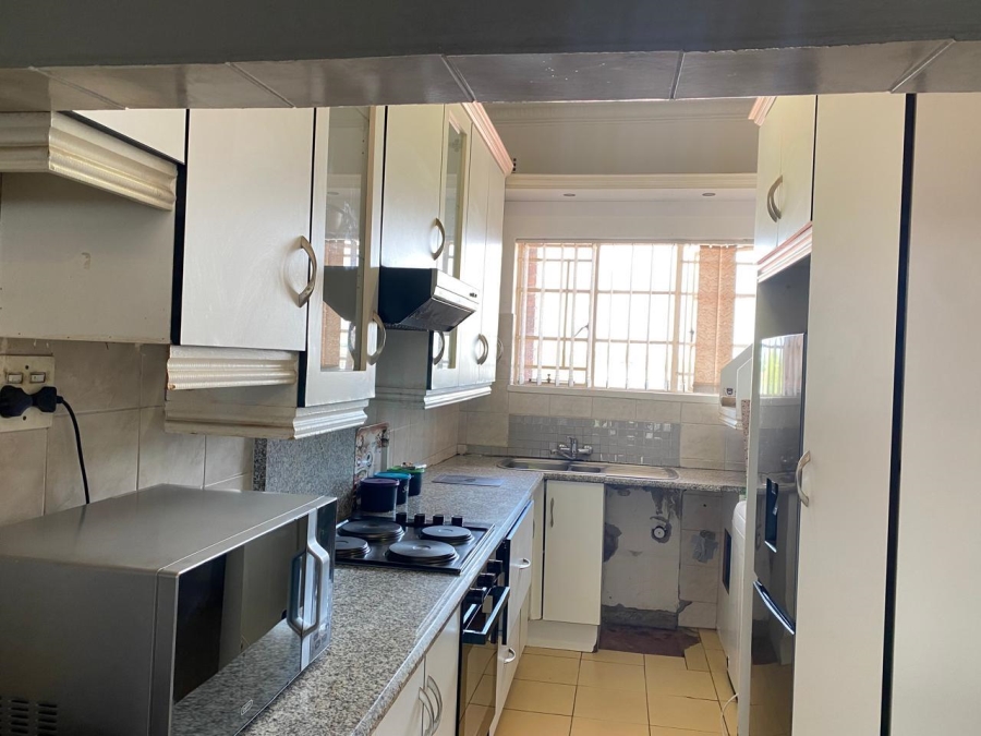2 Bedroom Property for Sale in Benoni Central Gauteng