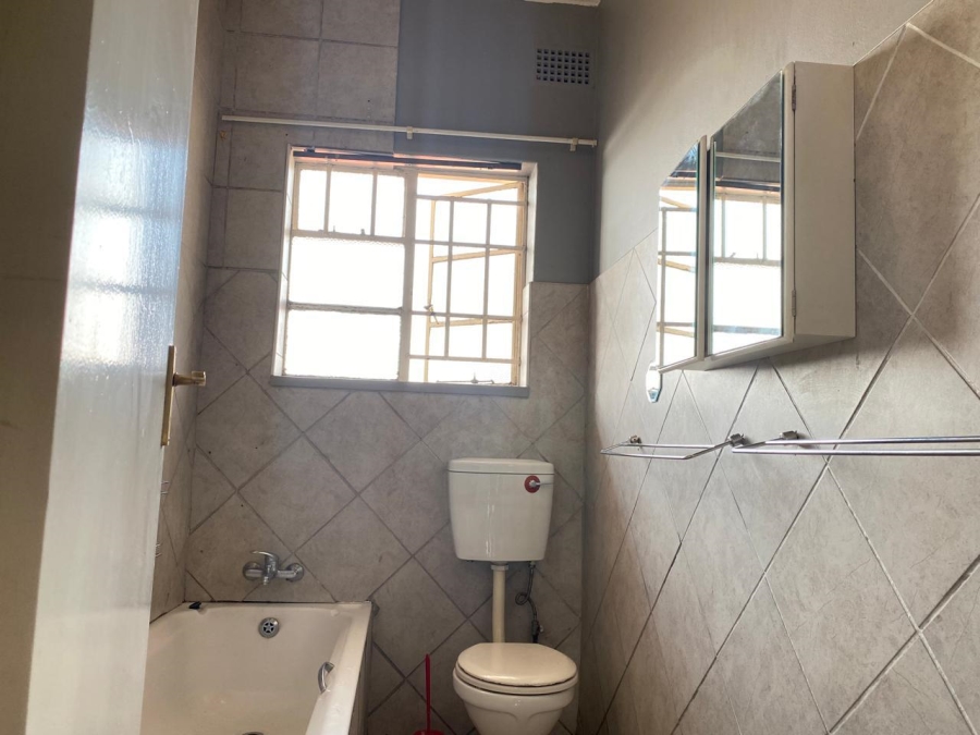 2 Bedroom Property for Sale in Benoni Central Gauteng