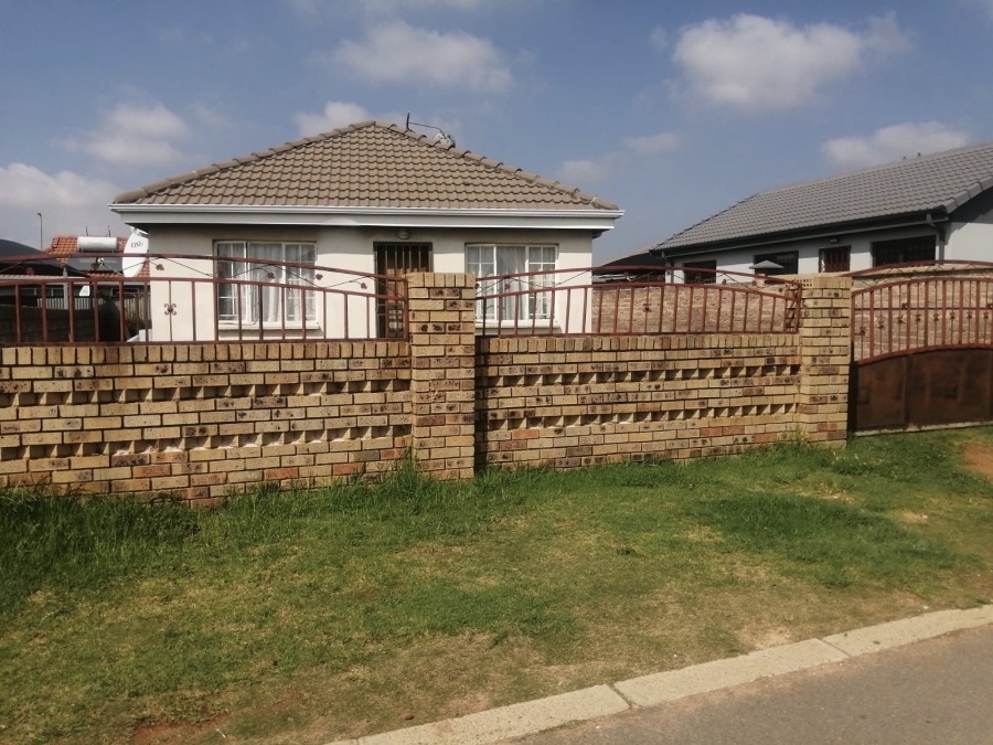 2 Bedroom Property for Sale in Crystal Park Gauteng