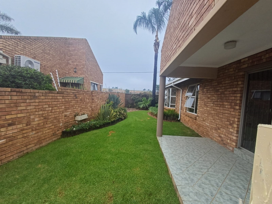 3 Bedroom Property for Sale in Glen Marais Gauteng