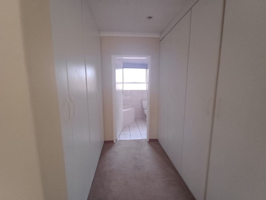 3 Bedroom Property for Sale in Glen Marais Gauteng