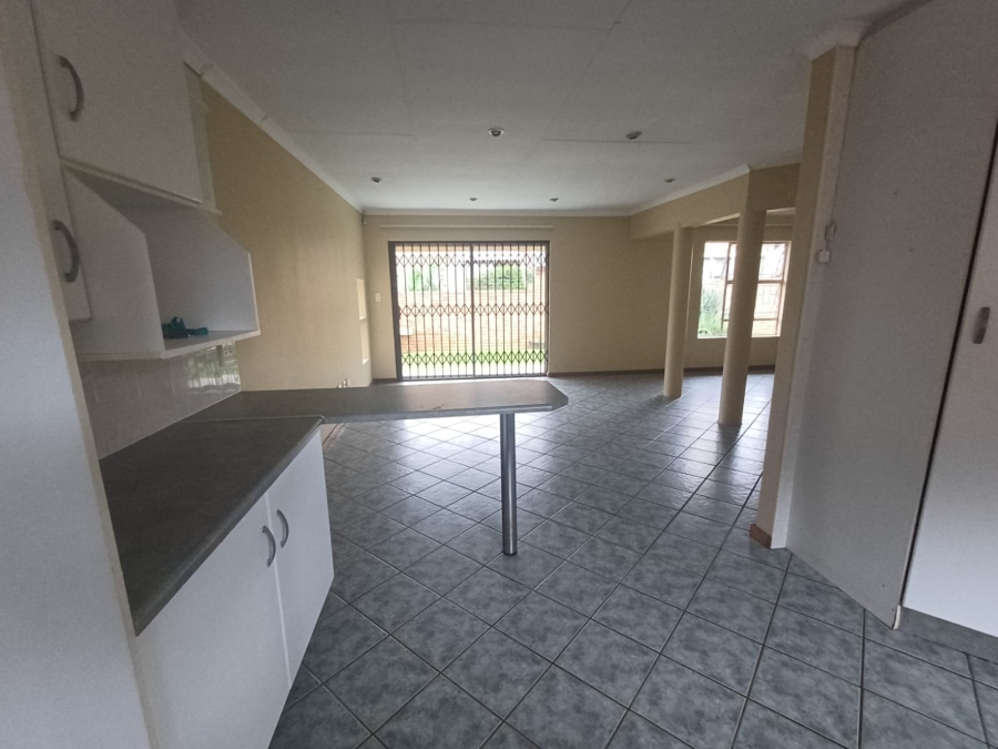 3 Bedroom Property for Sale in Glen Marais Gauteng