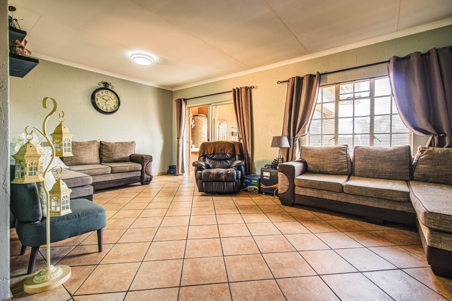 3 Bedroom Property for Sale in Glen Marais Gauteng