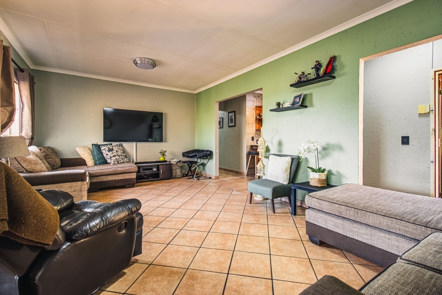 3 Bedroom Property for Sale in Glen Marais Gauteng