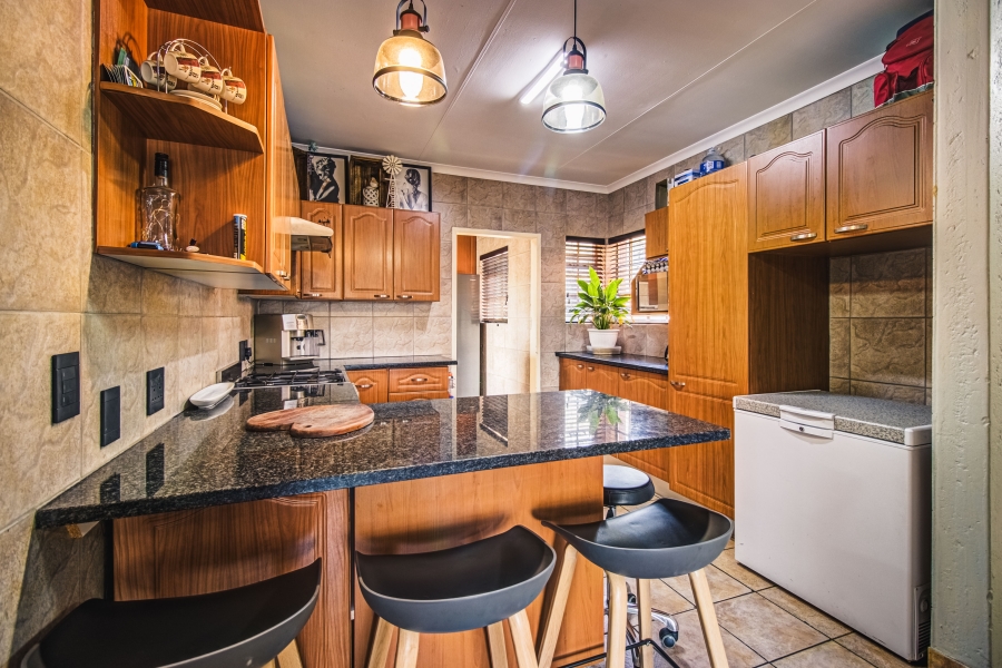 3 Bedroom Property for Sale in Glen Marais Gauteng