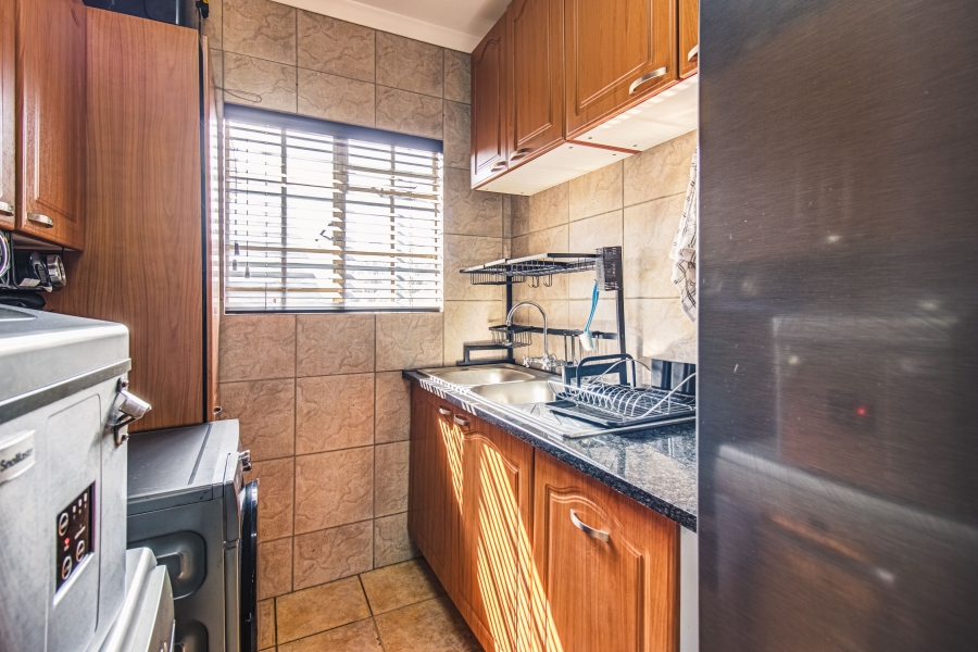 3 Bedroom Property for Sale in Glen Marais Gauteng