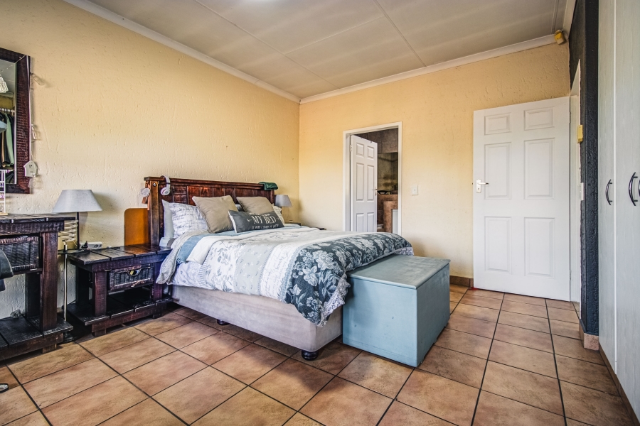 3 Bedroom Property for Sale in Glen Marais Gauteng