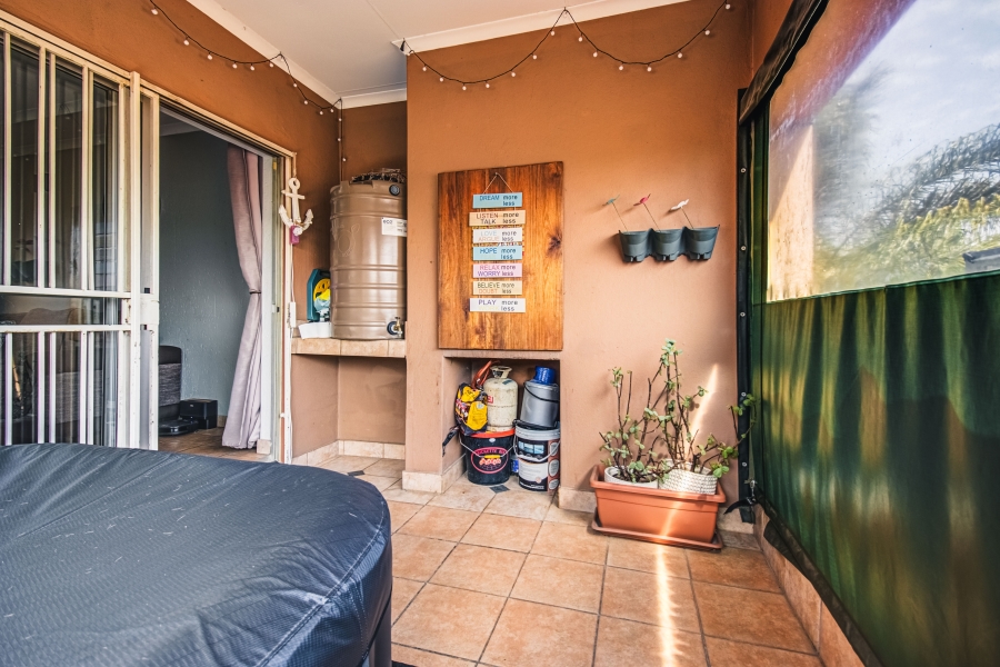 3 Bedroom Property for Sale in Glen Marais Gauteng