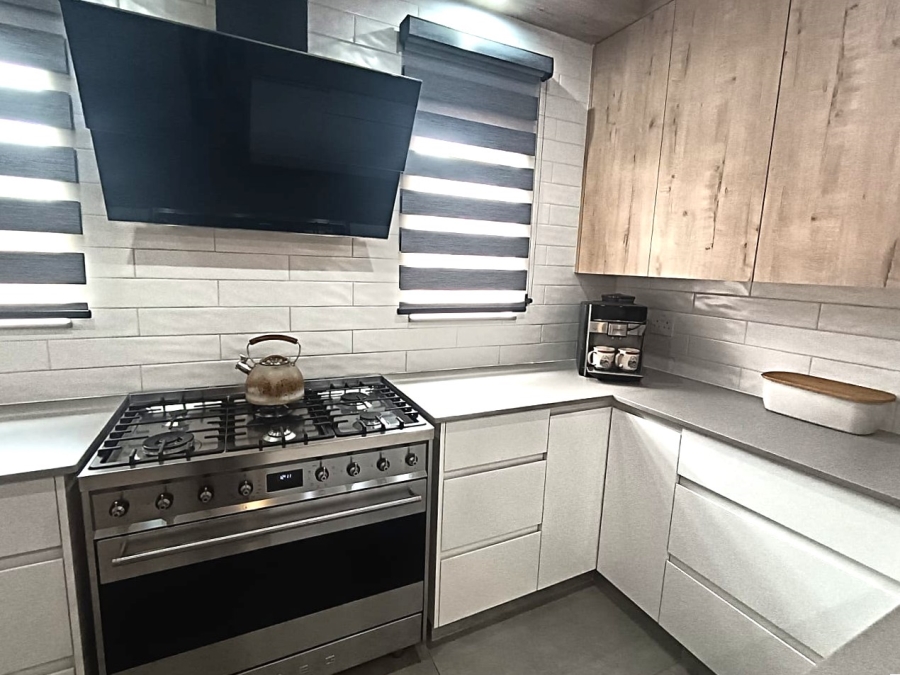 4 Bedroom Property for Sale in Norton Park Gauteng