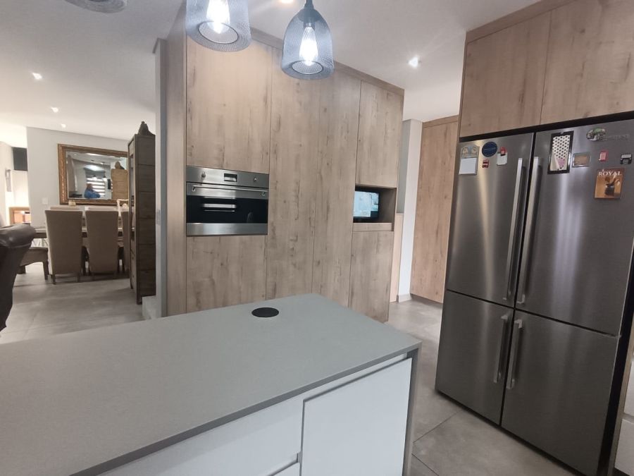 4 Bedroom Property for Sale in Norton Park Gauteng