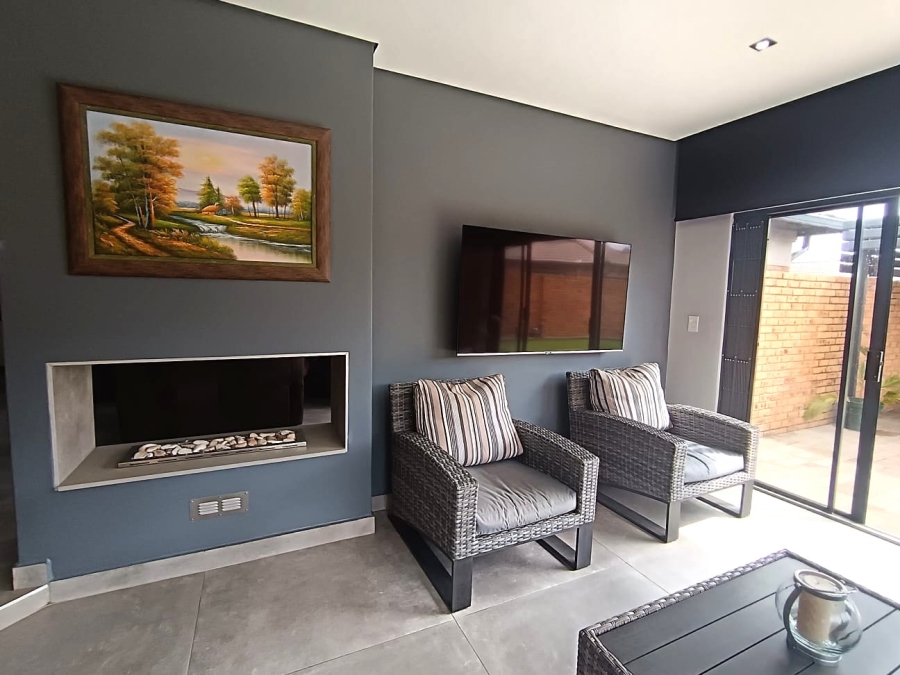 4 Bedroom Property for Sale in Norton Park Gauteng