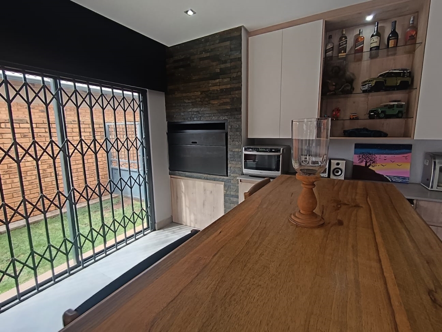 4 Bedroom Property for Sale in Norton Park Gauteng