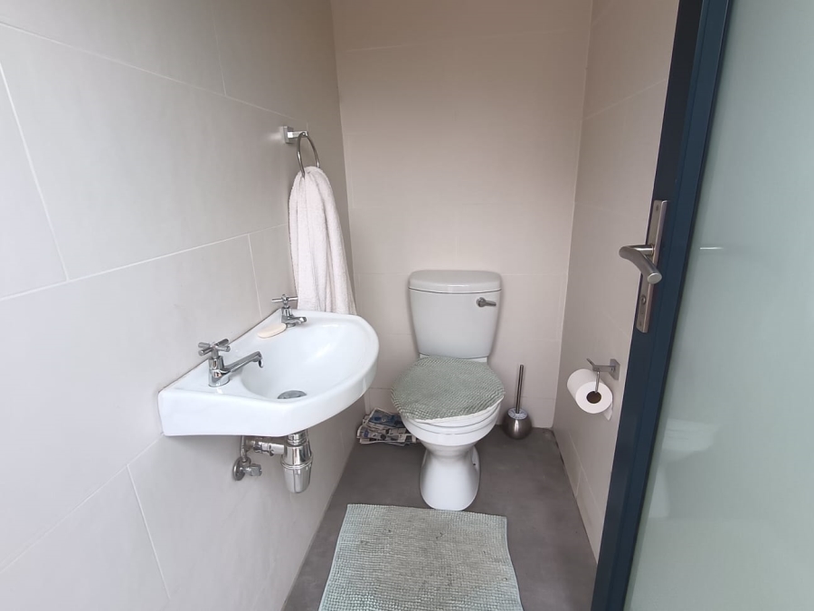 4 Bedroom Property for Sale in Norton Park Gauteng