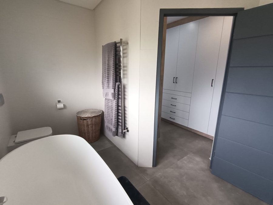 4 Bedroom Property for Sale in Norton Park Gauteng