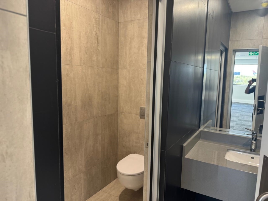 To Let Commercial Property for Rent in Airport Park Gauteng