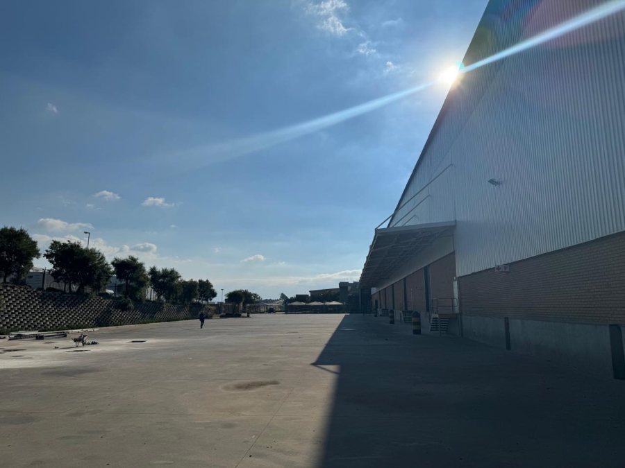 To Let Commercial Property for Rent in Gosforth Park Gauteng