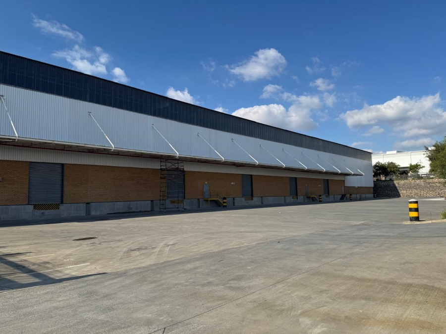 To Let Commercial Property for Rent in Gosforth Park Gauteng
