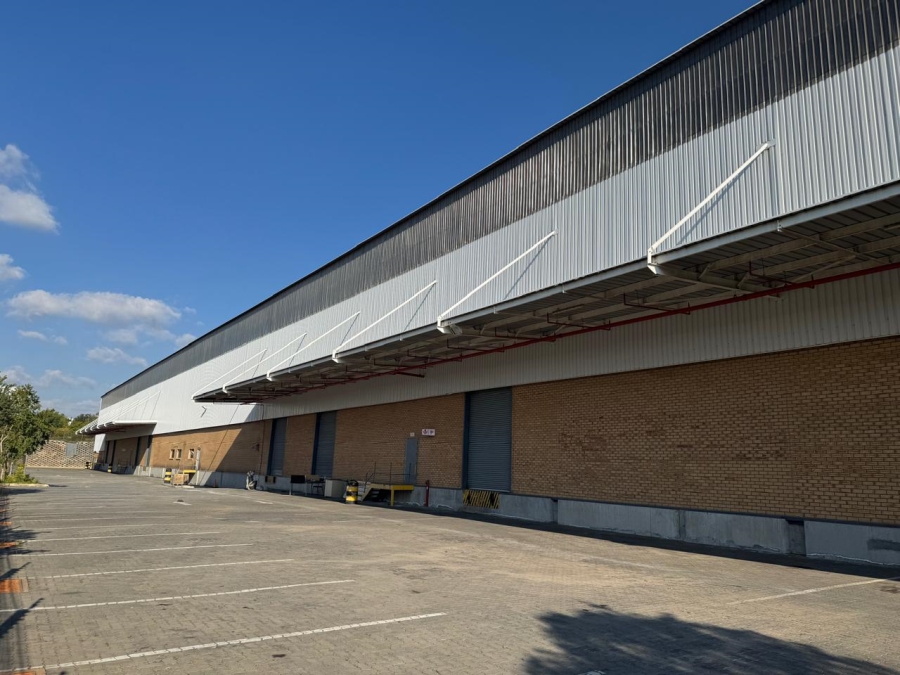 To Let Commercial Property for Rent in Gosforth Park Gauteng