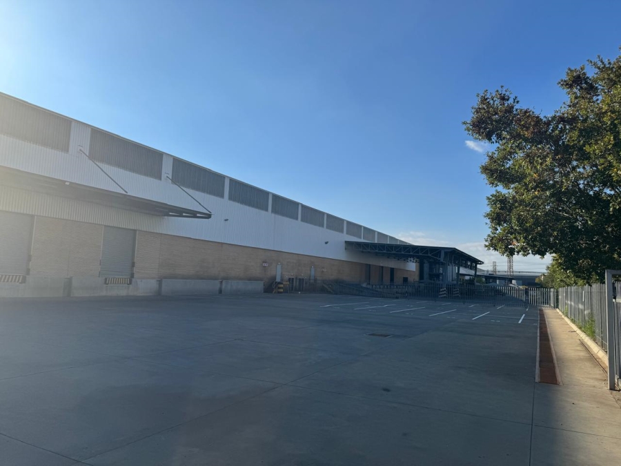 To Let Commercial Property for Rent in Gosforth Park Gauteng