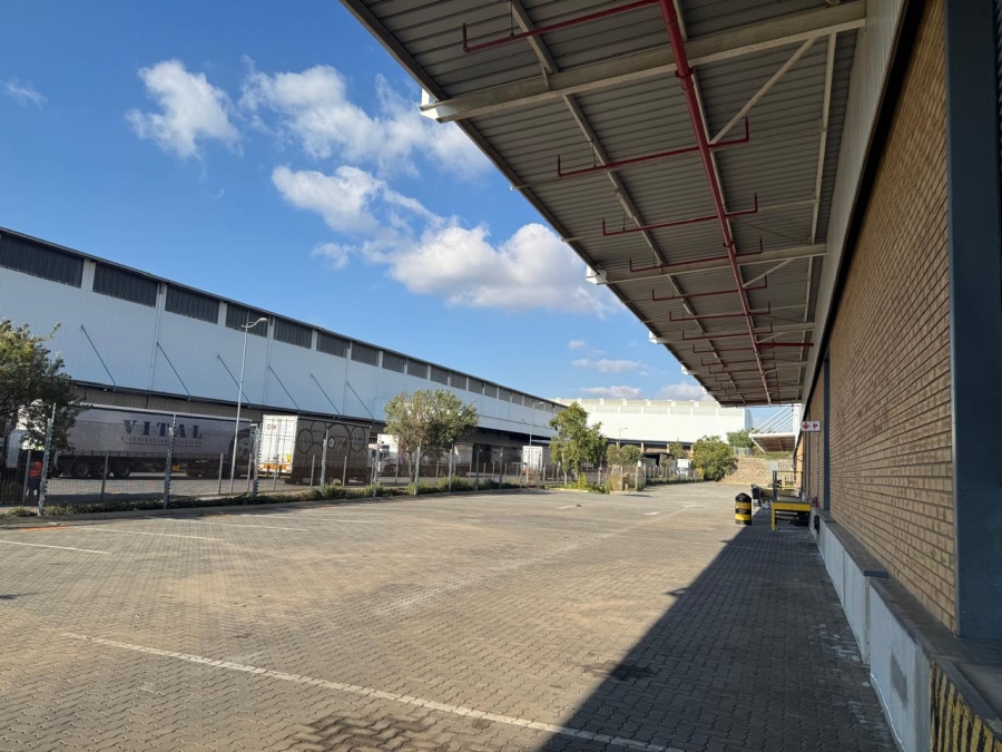 To Let Commercial Property for Rent in Gosforth Park Gauteng