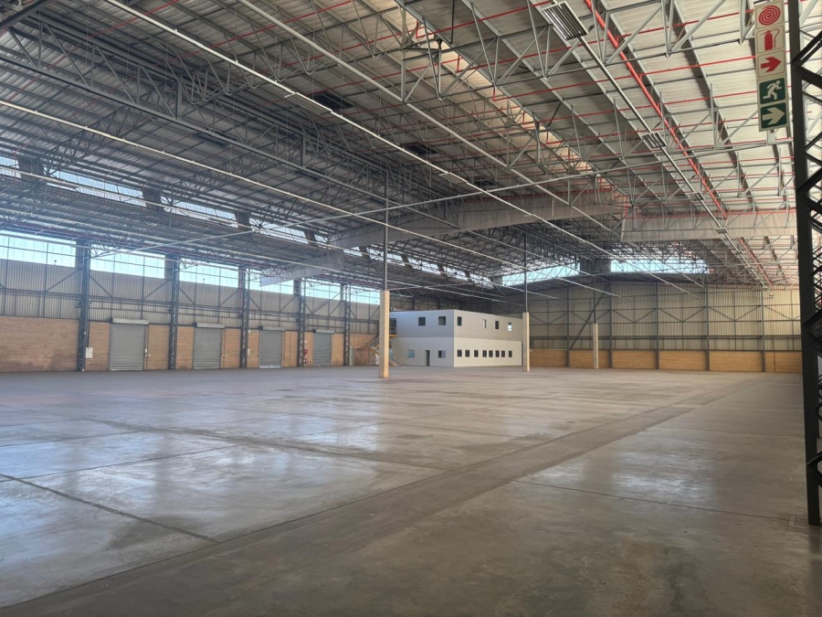 To Let Commercial Property for Rent in Gosforth Park Gauteng