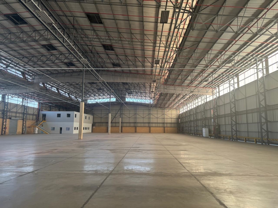 To Let Commercial Property for Rent in Gosforth Park Gauteng