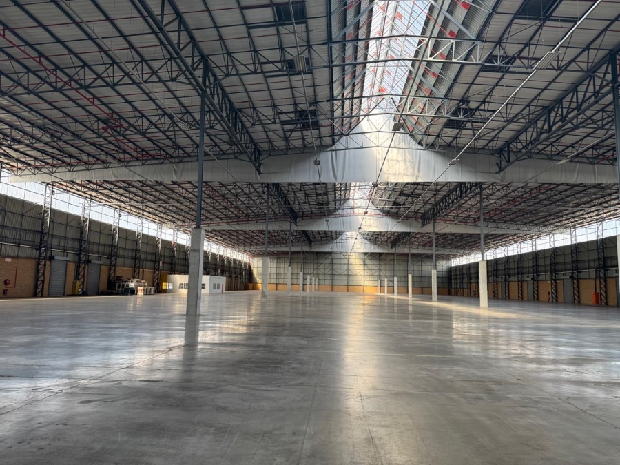 To Let Commercial Property for Rent in Gosforth Park Gauteng