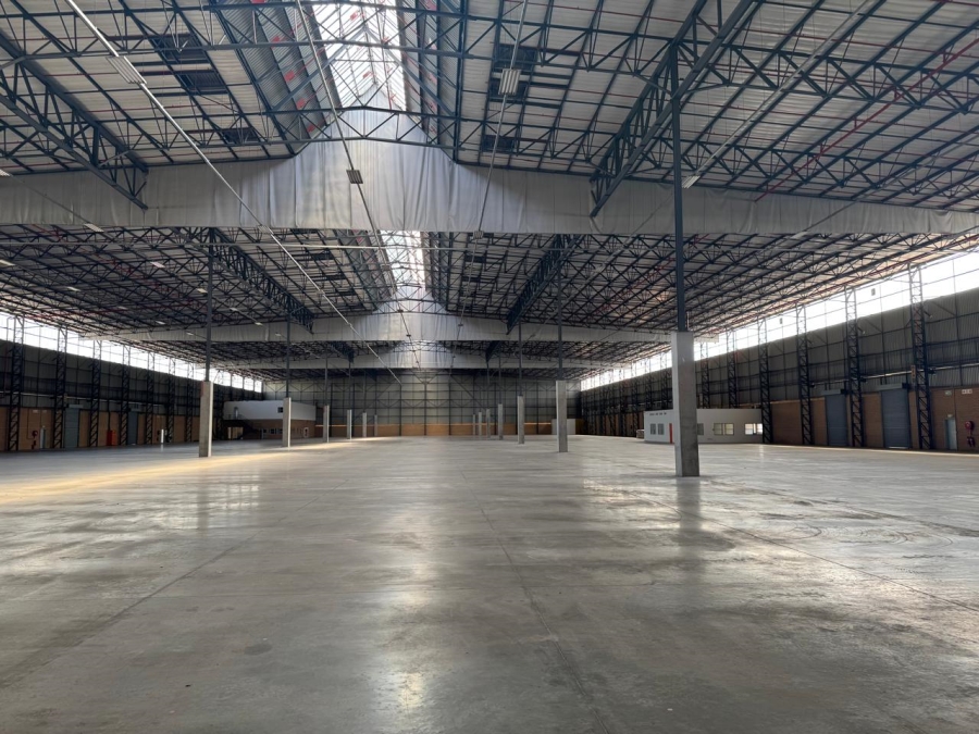 To Let Commercial Property for Rent in Gosforth Park Gauteng