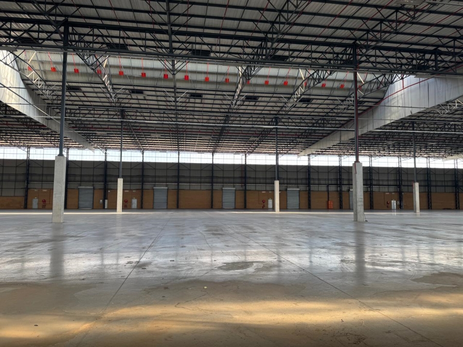 To Let Commercial Property for Rent in Gosforth Park Gauteng