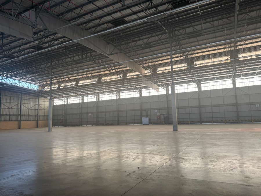 To Let Commercial Property for Rent in Gosforth Park Gauteng