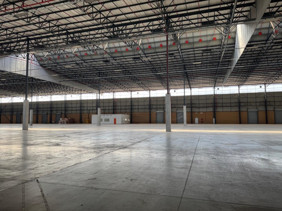 To Let Commercial Property for Rent in Gosforth Park Gauteng