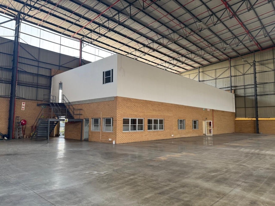To Let Commercial Property for Rent in Gosforth Park Gauteng