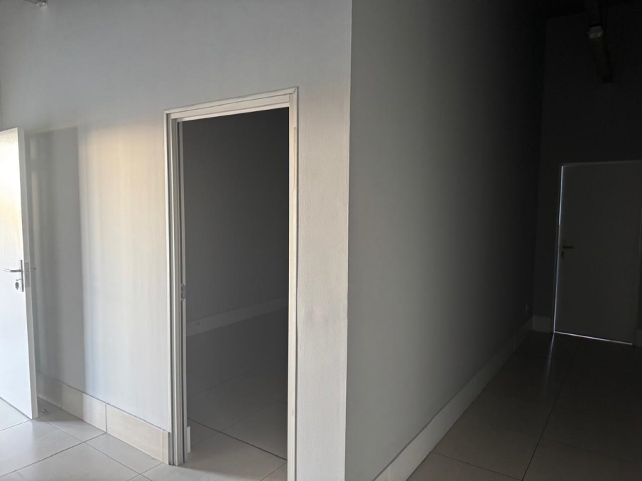 To Let Commercial Property for Rent in Gosforth Park Gauteng