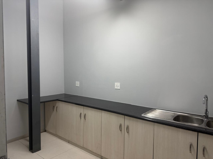 To Let Commercial Property for Rent in Gosforth Park Gauteng