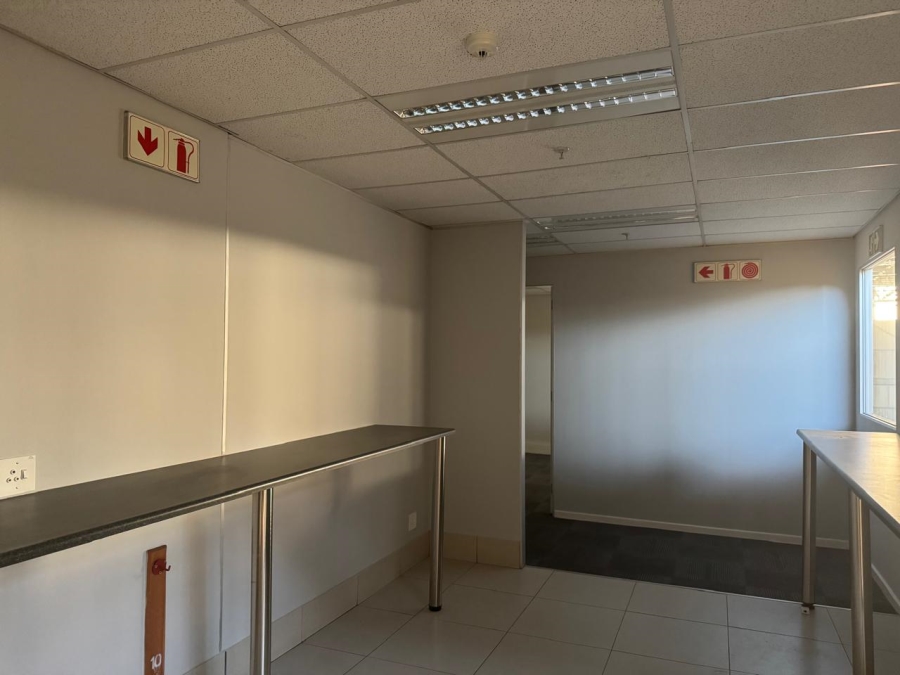 To Let Commercial Property for Rent in Gosforth Park Gauteng