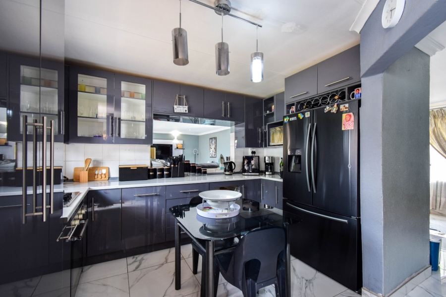 3 Bedroom Property for Sale in Silverton Gauteng