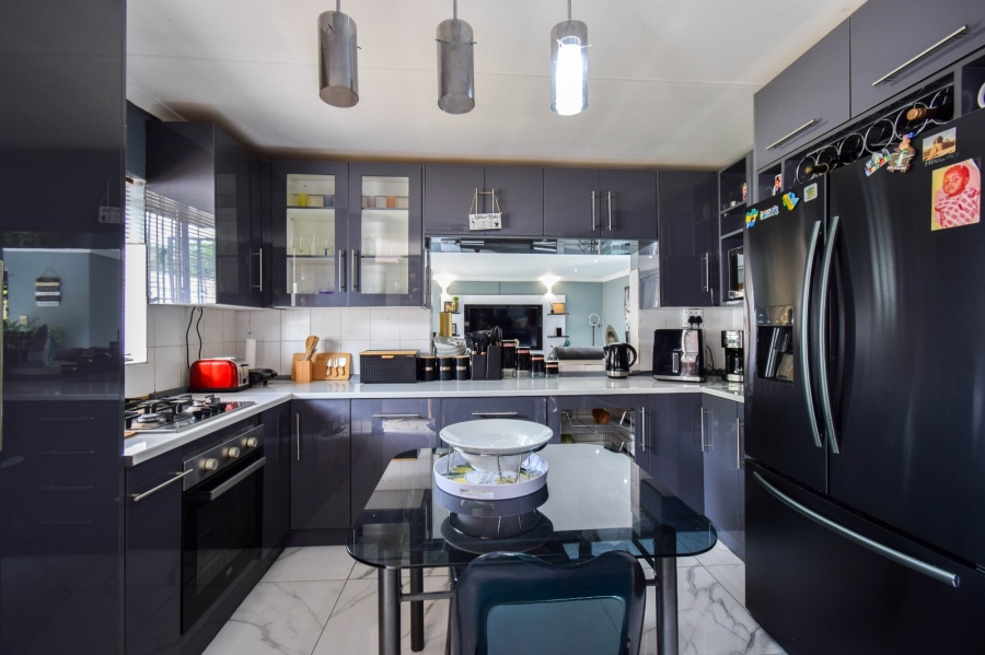 3 Bedroom Property for Sale in Silverton Gauteng