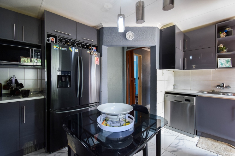 3 Bedroom Property for Sale in Silverton Gauteng