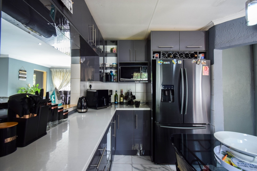 3 Bedroom Property for Sale in Silverton Gauteng