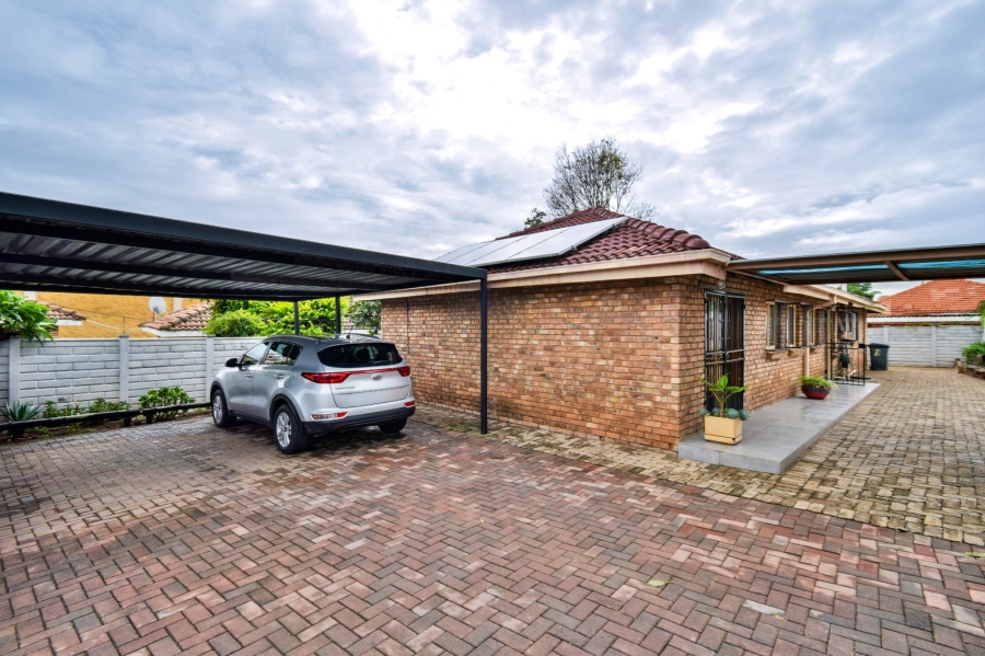 3 Bedroom Property for Sale in Silverton Gauteng