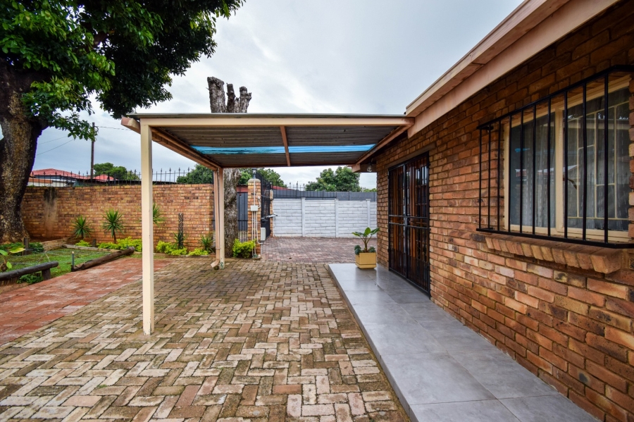 3 Bedroom Property for Sale in Silverton Gauteng