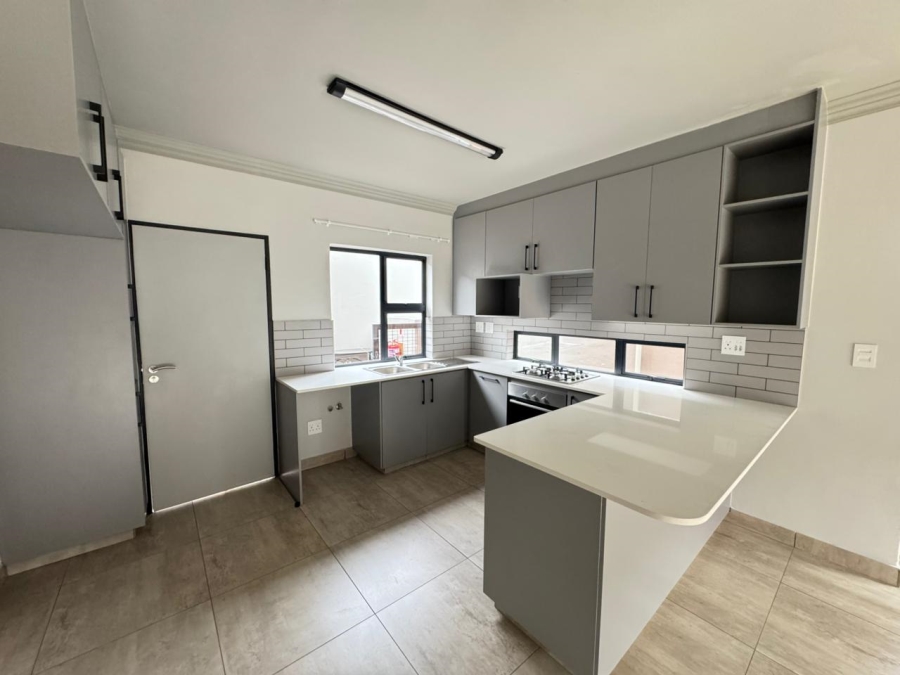 To Let 3 Bedroom Property for Rent in Olympus AH Gauteng