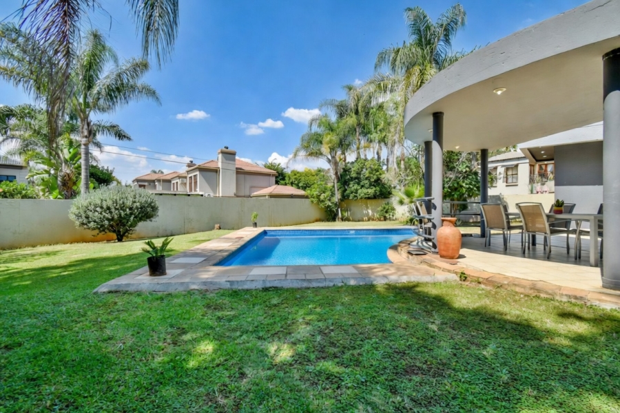 4 Bedroom Property for Sale in Silver Lakes Golf Estate Gauteng