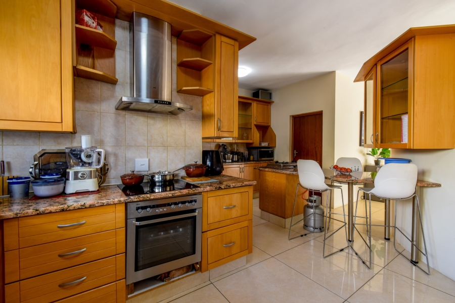 4 Bedroom Property for Sale in Silver Lakes Golf Estate Gauteng