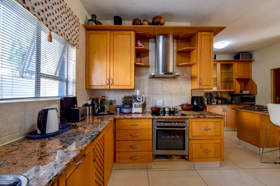 4 Bedroom Property for Sale in Silver Lakes Golf Estate Gauteng