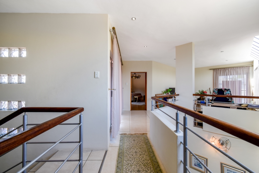 4 Bedroom Property for Sale in Silver Lakes Golf Estate Gauteng