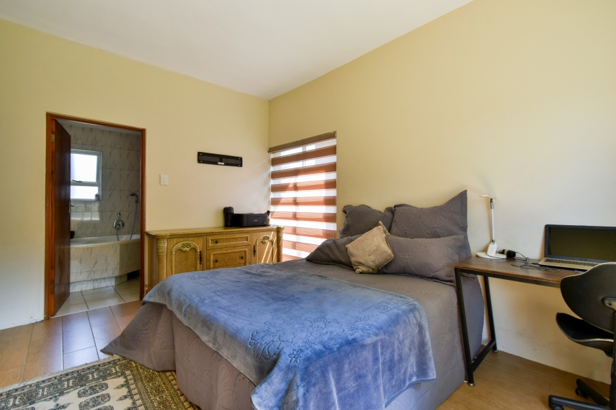 4 Bedroom Property for Sale in Silver Lakes Golf Estate Gauteng