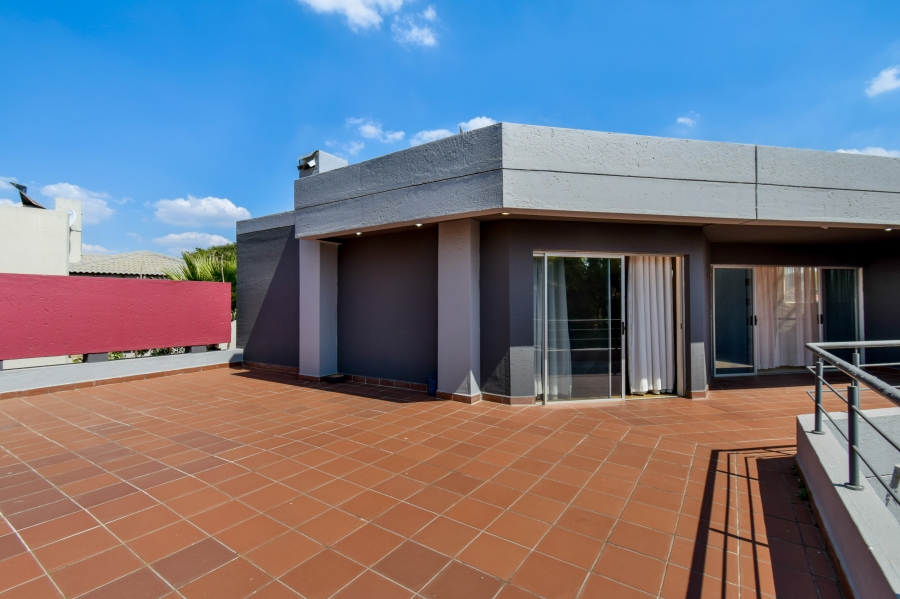 4 Bedroom Property for Sale in Silver Lakes Golf Estate Gauteng