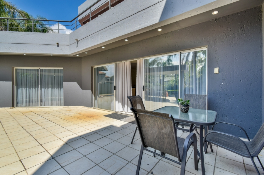 4 Bedroom Property for Sale in Silver Lakes Golf Estate Gauteng