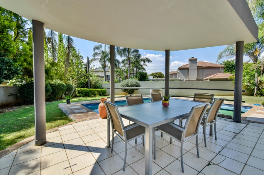 4 Bedroom Property for Sale in Silver Lakes Golf Estate Gauteng